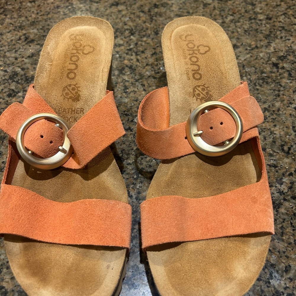 Vionic YokonoCoral Suede Sandals with Gold Buckle